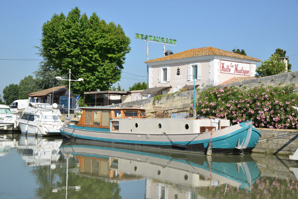 Point Bleu Location De Bateaux Veyrier Du Lac