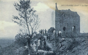 vieille carte postale de la tour de bellegarde