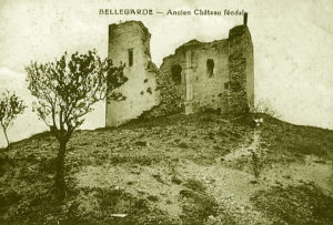 vieille carte postale de la tour de bellegarde