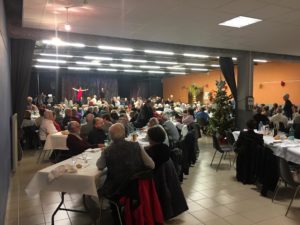 repas de noel personnes agés bellegarde