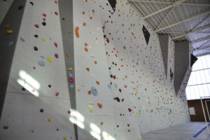 mur d'escalade gymnase collège frederico garcia lorca à bellegarde