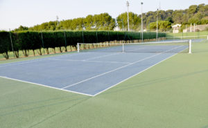 terrain de tennis à bellegarde